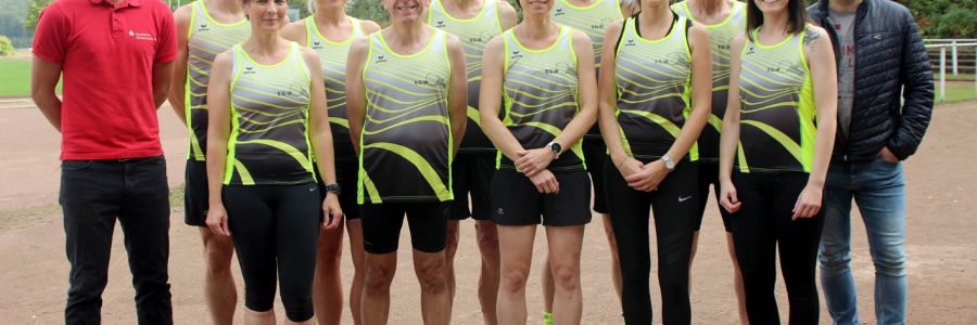 Lauf-Wettkampfteam geht mit neuen Shirts an den Start
